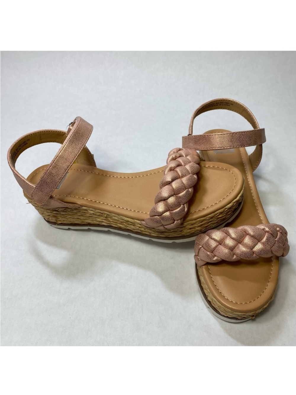 DV by Dolce Vita Vamoos Braided Raffia Rose Gold Girl Platform, 5 (big girls)